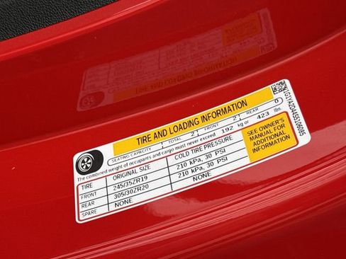 Used 2025 Chevrolet Corvette Stingray Coupe w/ Battery Protection Package RWD image 33