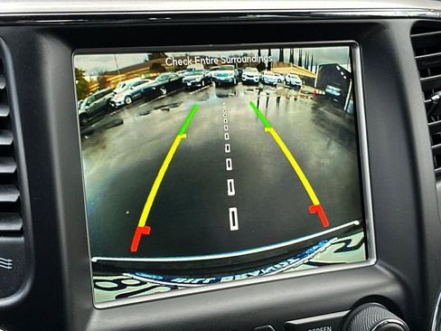 Used 2018 Jeep Grand Cherokee Limited image 18