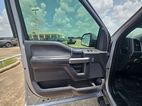 Used 2020 Ford F150 XLT w/ Equipment Group 302A Luxury AWD/4WD image 12