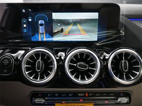 New 2026 Mercedes-Benz GLA 250 image 12