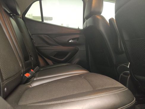 Used 2021 Buick Encore Preferred FWD image 19