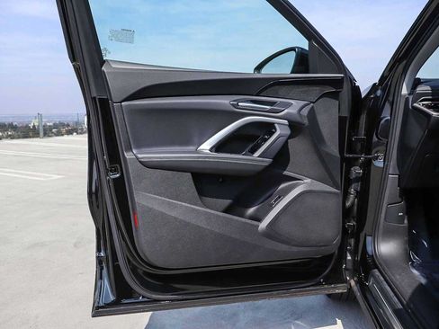 Used 2025 Audi Q5 Premium w/ Convenience Package AWD/4WD image 28