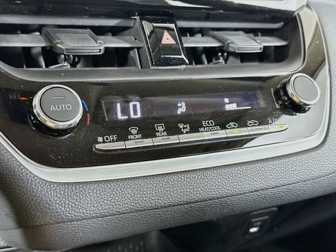 Used 2023 Toyota Corolla LE FWD image 24