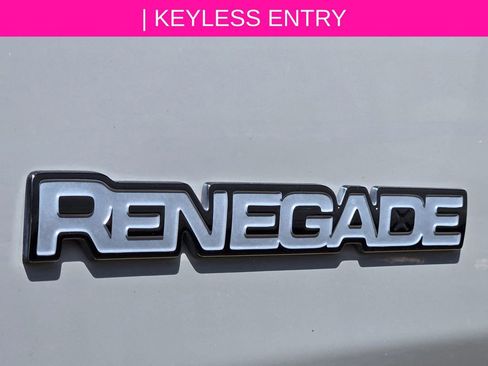 Used 2022 Jeep Renegade Altitude AWD/4WD image 6