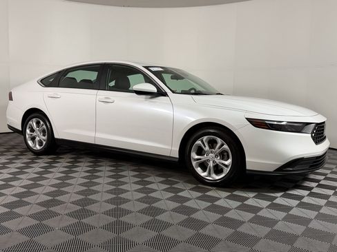 Used 2024 Honda Accord LX image 6