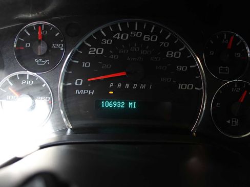 Used 2021 Chevrolet Express 2500 w/ Driver Convenience Package image 13