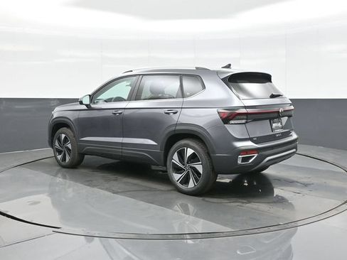 New 2026 Volkswagen Taos SE AWD/4WD image 5