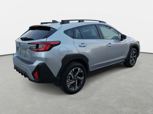 Used 2025 Subaru Crosstrek 2.0i Premium image 5