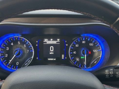 Used 2018 Chrysler Pacifica Touring-L image 18