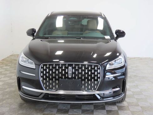 Used 2023 Lincoln Corsair Reserve FWD image 2