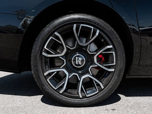 Used 2022 Rolls-Royce Ghost Black Badge AWD/4WD image 15
