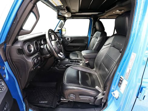 Used 2023 Jeep Wrangler Unlimited Sahara w/ Cold Weather Group AWD/4WD image 13