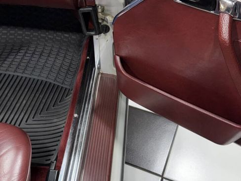 Used 1988 Mercedes-Benz 560 SL image 59