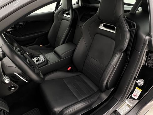 Used 2020 Jaguar F-TYPE R-Dynamic image 11