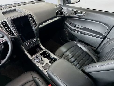 Certified 2022 Ford Edge SEL w/ Convenience Package image 11