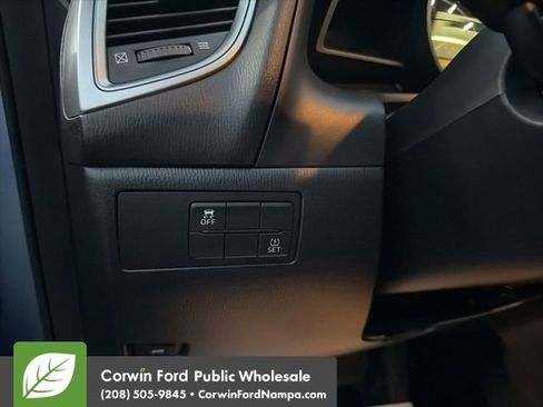 Used 2018 MAZDA MAZDA3 Touring image 14