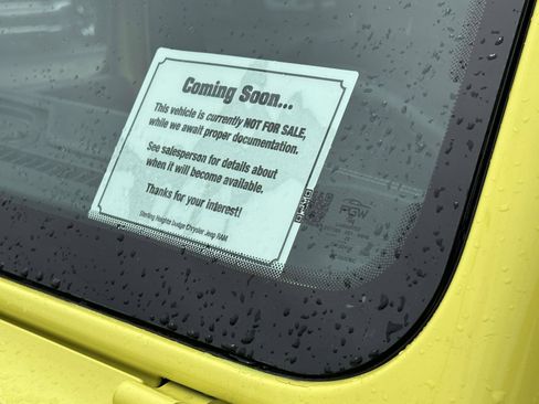 Used 2023 Jeep Wrangler Unlimited Sahara w/ Cold Weather Group image 35