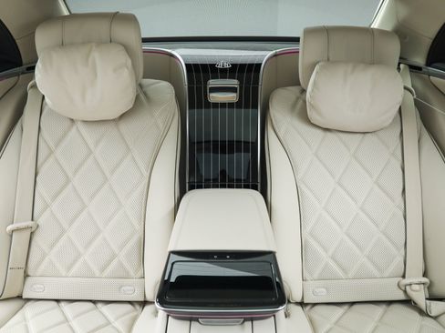 Used 2024 Mercedes-Benz Maybach S 580 4MATIC image 22