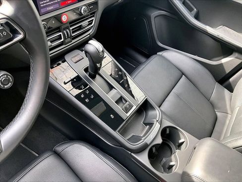 Certified 2026 Porsche Macan AWD/4WD image 20