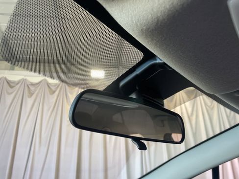 Used 2025 Nissan Versa SV image 25