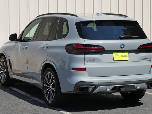 Used 2026 BMW X5 xDrive50e w/ M Sport Package AWD/4WD image 55