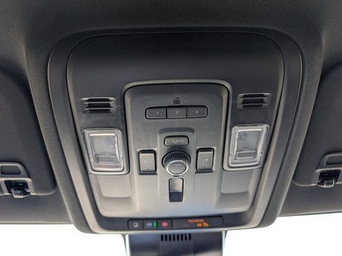 Used 2024 Chevrolet Suburban Premier AWD/4WD image 15