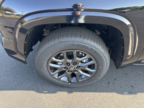 New 2026 Toyota Tundra Platinum AWD/4WD image 9