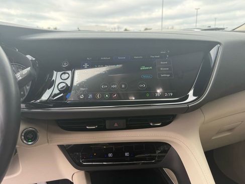 Used 2023 Buick Envision Avenir image 24