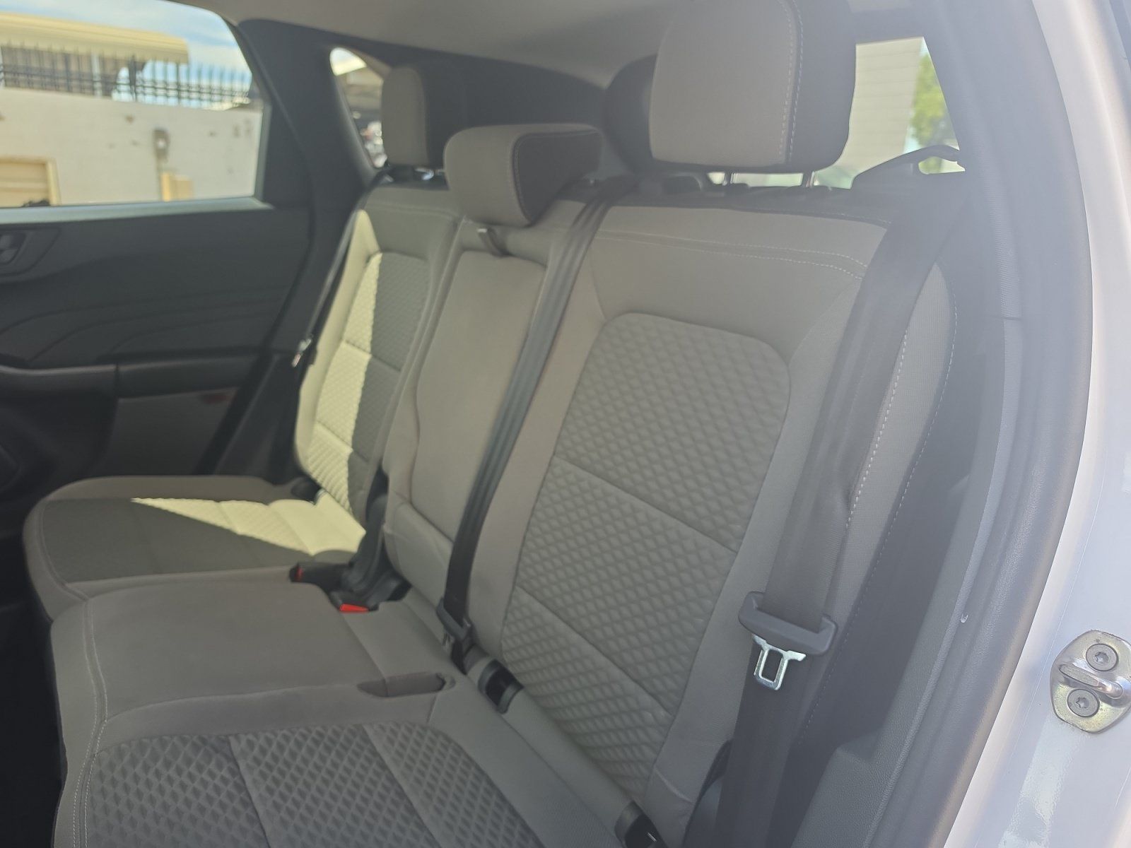 Used 2022 Ford Escape SE w/ SE Sport Appearance Package FWD image 25
