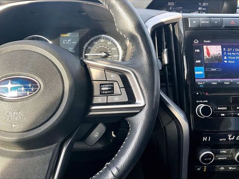 Used 2022 Subaru Ascent Limited image 16