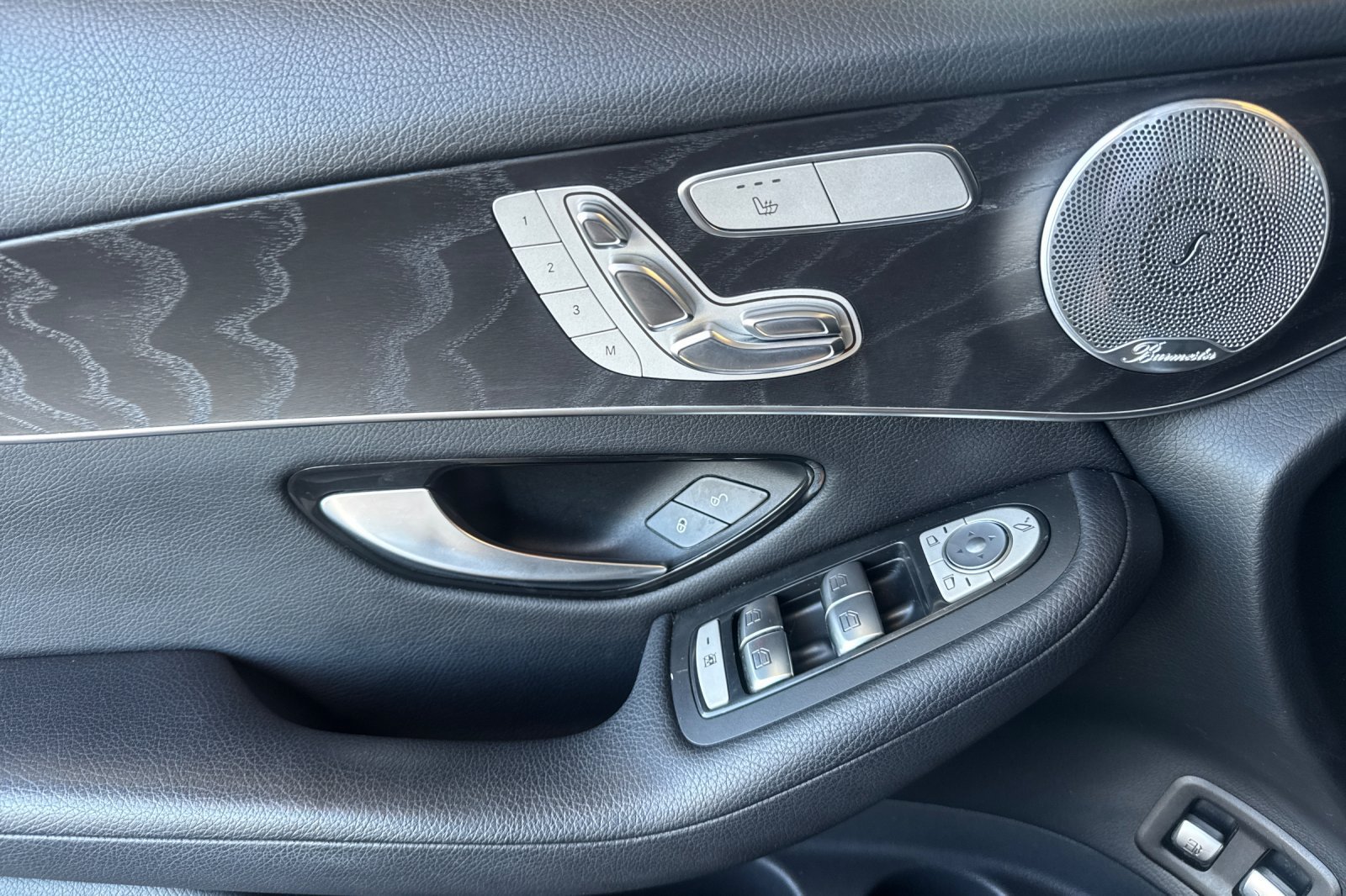 Used 2018 Mercedes-Benz GLC 350e 4MATIC image 10