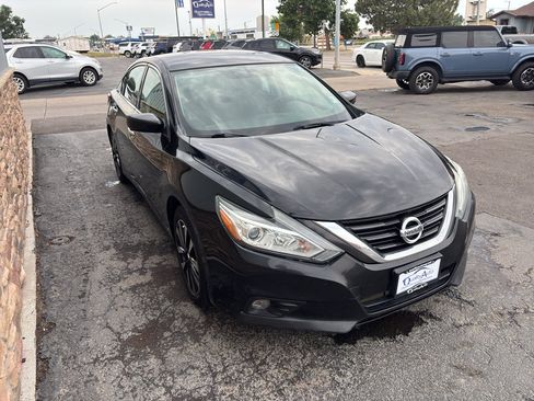 Used 2018 Nissan Altima 2.5 SV FWD image 4