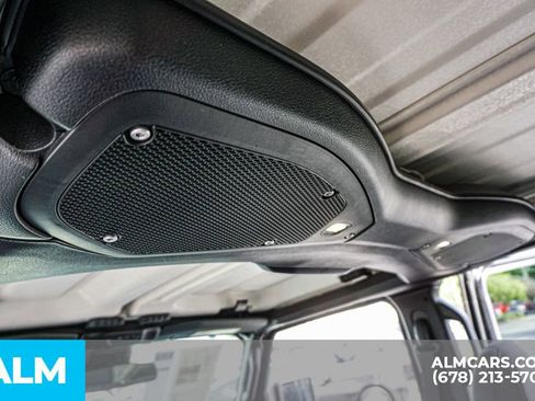 Used 2025 Jeep Wrangler Unlimited Rubicon AWD/4WD image 32