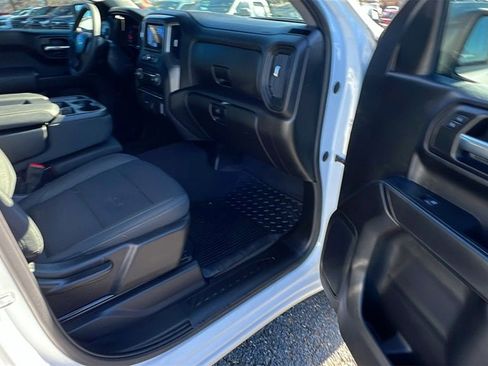 Certified 2024 Chevrolet Silverado 1500 Custom w/ LPO, Dark Essentials Package image 17