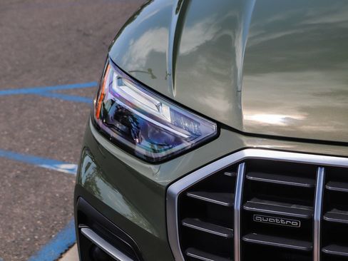 Used 2023 Audi Q5 2.0T Premium w/ Convenience Package AWD/4WD image 11