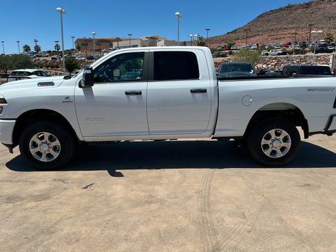 New 2026 RAM 2500 Big Horn AWD/4WD image 2