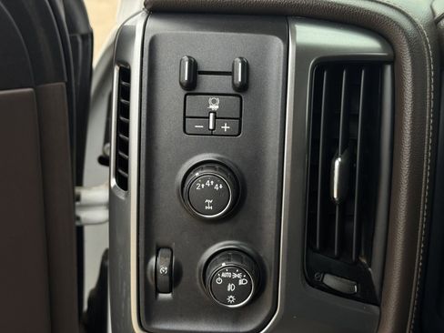 Used 2017 Chevrolet Silverado 2500 LTZ w/ Duramax Plus Package image 23