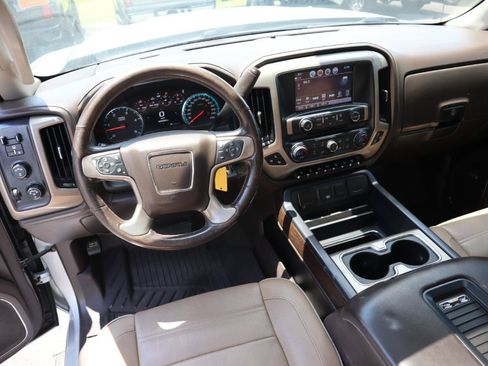 Used 2019 GMC Sierra 2500 Denali w/ Duramax Plus Package AWD/4WD image 13