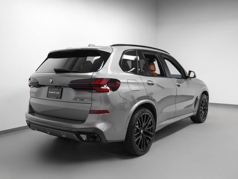 Used 2026 BMW X5 xDrive40i w/ M Sport Package AWD/4WD image 12