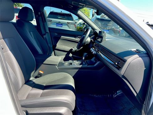 Used 2023 Honda Civic Sport image 22