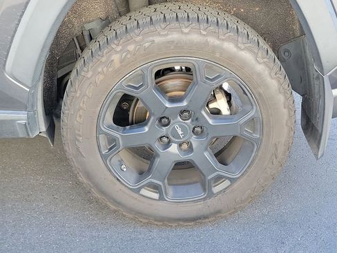 Used 2020 Toyota RAV4 LE image 6