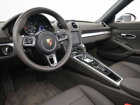 Used 2025 Porsche 718 Boxster RWD image 4