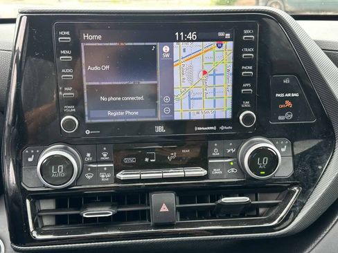 Used 2021 Toyota Highlander XSE AWD/4WD image 18
