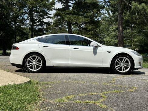 Used 2015 Tesla Model S 85 RWD image 30