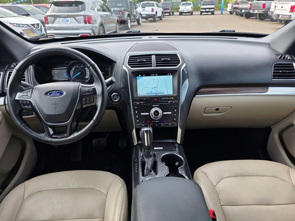 Used 2018 Ford Explorer Limited AWD/4WD image 5