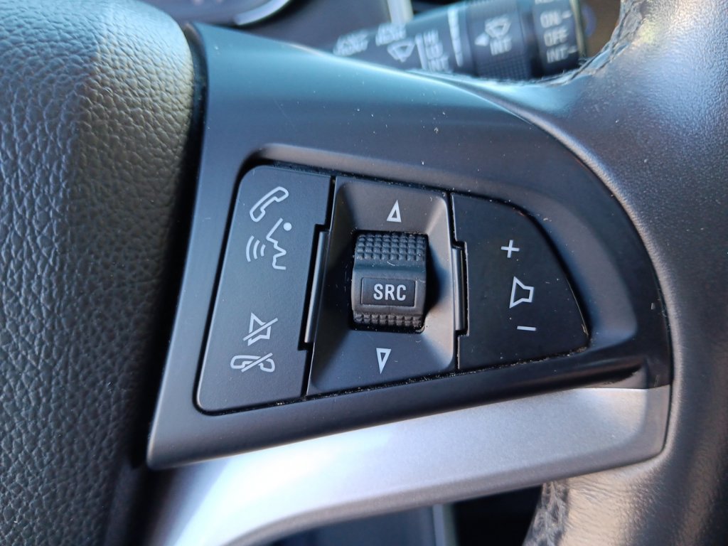 Used 2018 Chevrolet Trax LT w/ LT Convenience Package FWD image 13