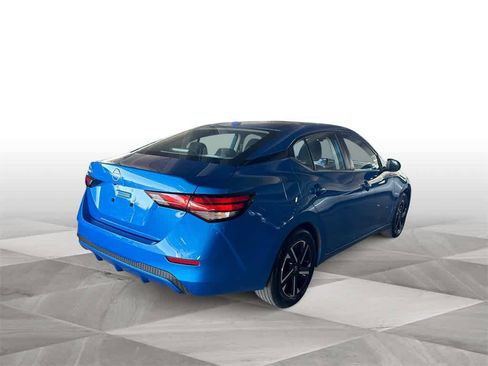 Used 2025 Nissan Sentra SV image 8