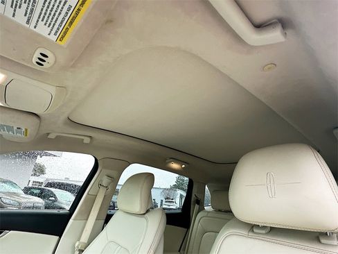 Used 2017 Lincoln MKX Black Label w/ Lincoln MKX Climate Package image 11