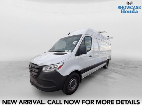 Used 2023 Mercedes-Benz Sprinter 2500 image 6