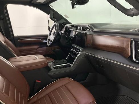 Used 2025 GMC Sierra 2500 Denali Ultimate image 32